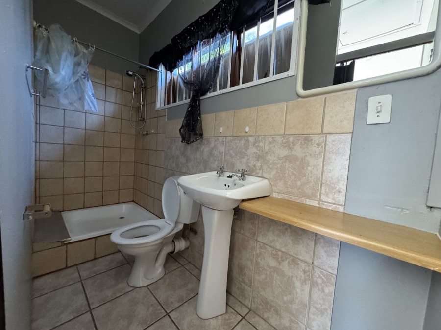 To Let 1 Bedroom Property for Rent in Gordons Bay Central Western Cape